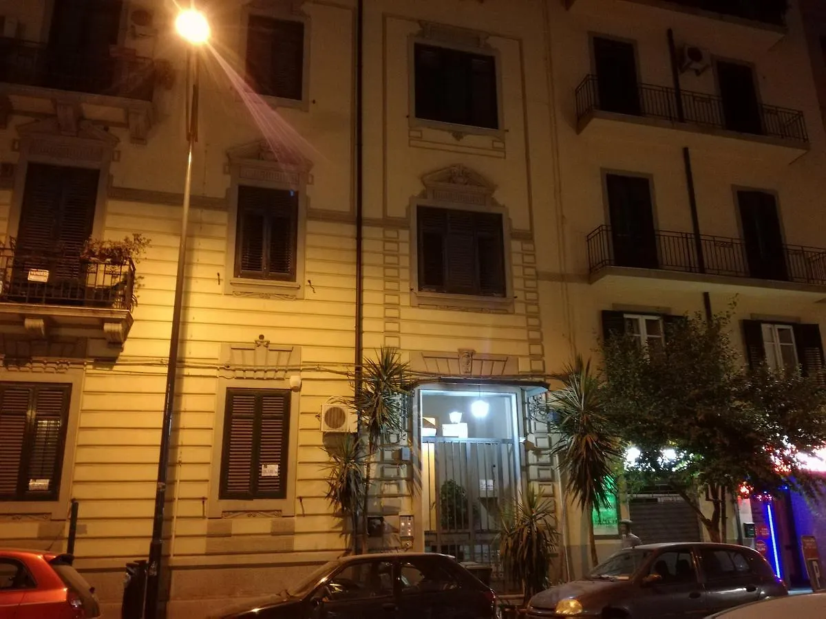 La Terrazza Del Sole B&B Παλέρμο Bed and Breakfast