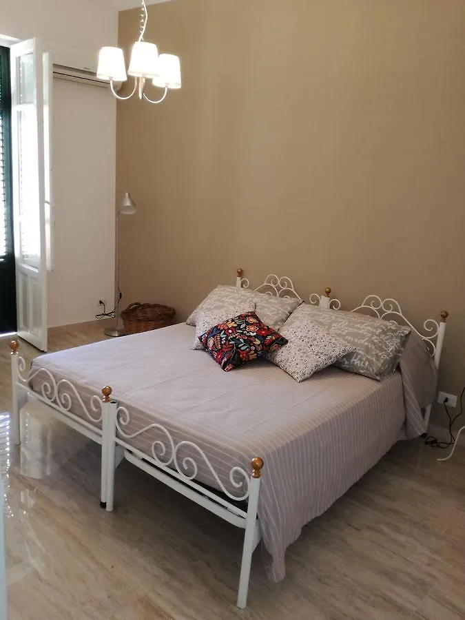 לינה וארוחת בוקר פלרמו La Terrazza Del Sole B&B